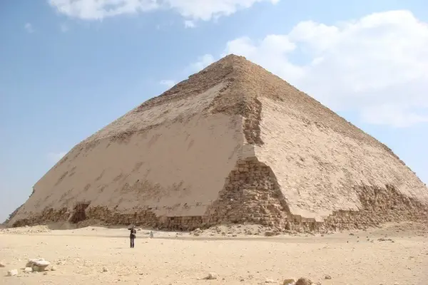 Pyramids were most popular during which of the following periods