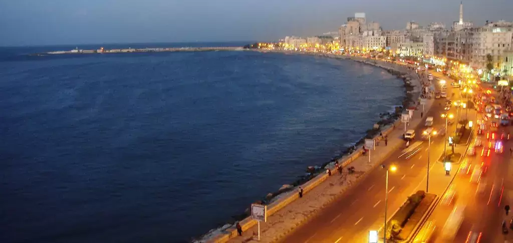 https://egyptonlinetour.com/storage/corniche-alexandria.webp