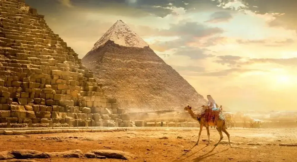 Pyramids were most popular during which of the following periods