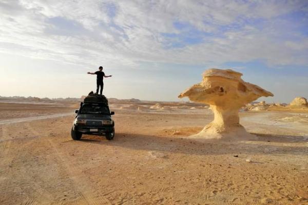 White Desert Over Day Trip