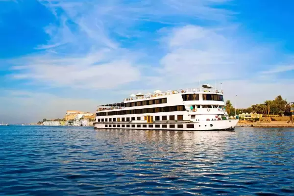 5 Days 4 Nights Nile Cruise from Cairo by Flight