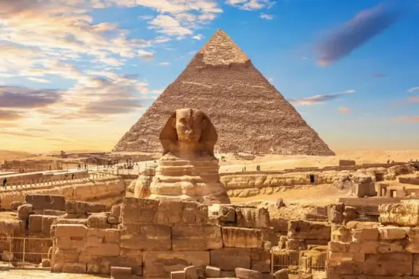 How the Pyramids at Giza were built?