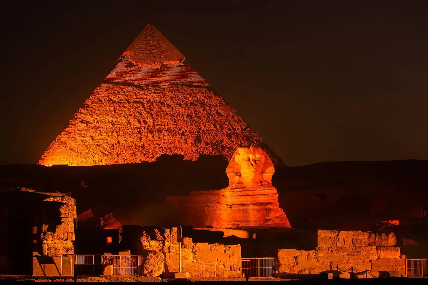 pyramids-of-giza6.webp